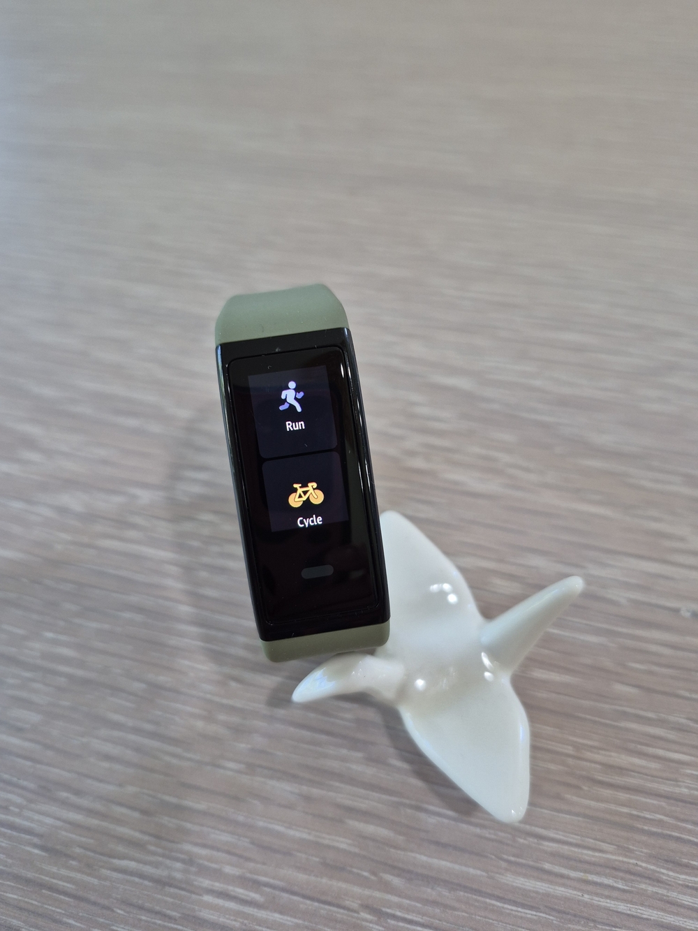 Smart Fitness Tracker Band in Olive Green with Touchscreen and Charger